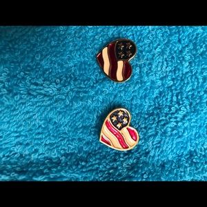 Vintage Avon patriotic red white&blu American flag earring